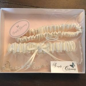 New Simply Charming 2 Garter set, brand new in box